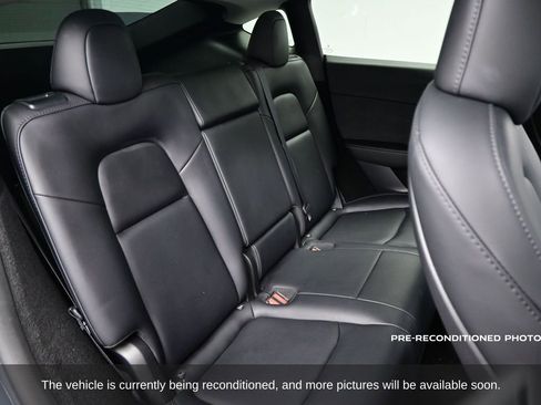 Used 2023 Tesla Model Y 2WD image 31