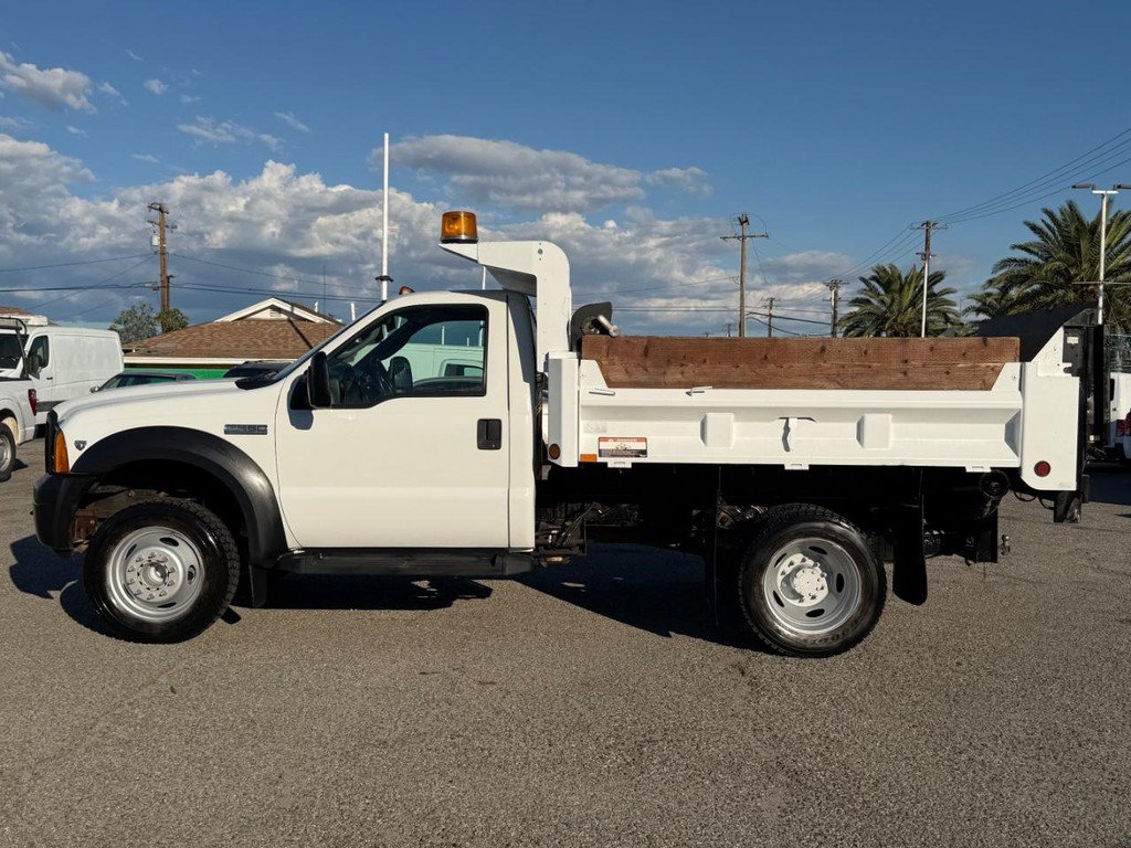 Used 2006 Ford F550 2WD Regular Cab Super Duty image 10