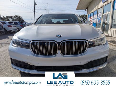 Used 2019 BMW 740i w/ Executive Package image 8