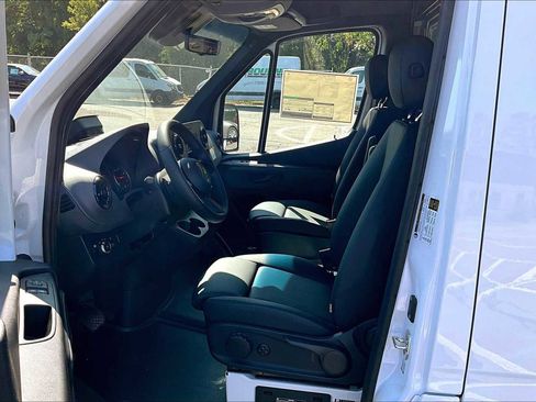 New 2025 Mercedes-Benz Sprinter 2500 image 13