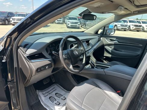 Used 2018 Buick Enclave Essence FWD image 11