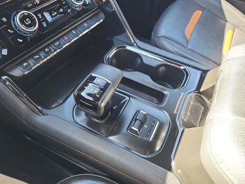 Used 2024 GMC Sierra 1500 AT4 w/ Technology Package image 22