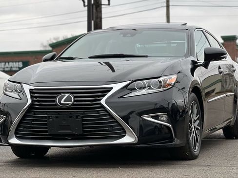 Used 2017 Lexus ES 350 w/ Luxury Package image 13