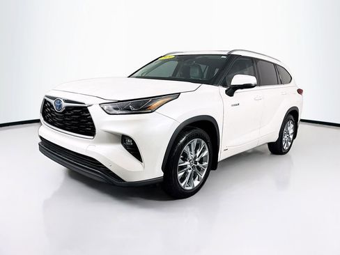 Used 2020 Toyota Highlander Limited image 3