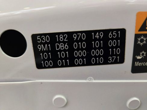 Used 2023 Mercedes-Benz EQB 350 4MATIC SUV image 70