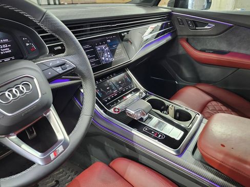 Used 2025 Audi SQ7 Prestige w/ Prestige Package AWD/4WD image 4