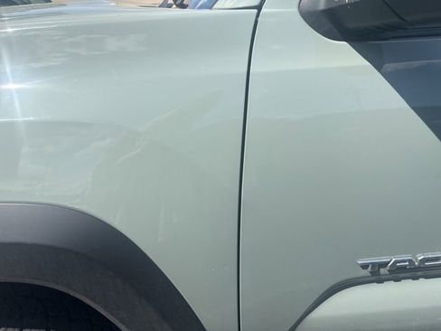 Used 2023 Toyota Tacoma TRD Off-Road image 4