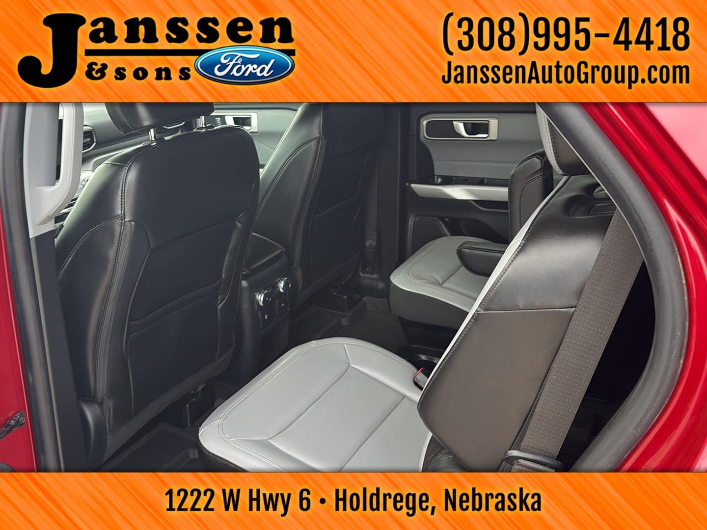 Used 2021 Ford Explorer XLT w/ Equipment Group 202A AWD/4WD image 15
