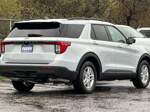 New 2026 Ford Explorer Active image 3