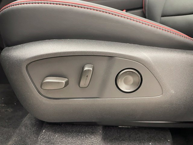 New 2027 Chevrolet Traverse RS w/ LPO, Floor Liner Package AWD/4WD image 11