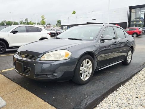 Used 2010 Chevrolet Impala LT w/ Luxury Edition Package FWD image 4