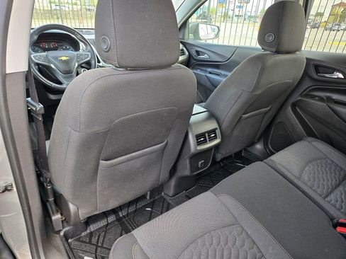 Used 2018 Chevrolet Equinox LT image 20