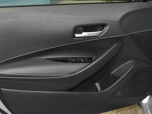 Used 2023 Toyota Corolla SE image 4