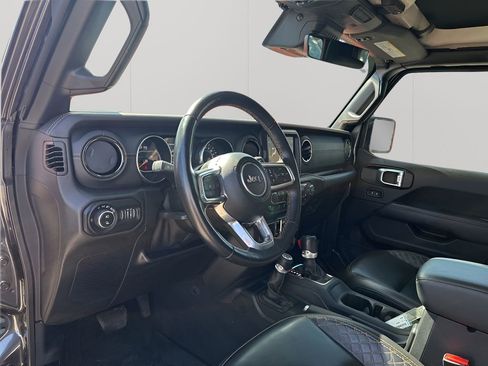 Used 2021 Jeep Gladiator Overland image 26