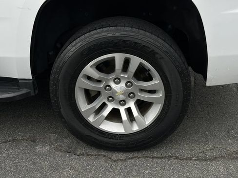 Used 2018 Chevrolet Tahoe LT RWD image 11