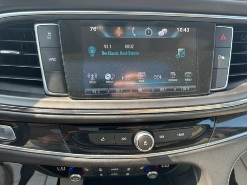 Used 2019 Buick Enclave Essence AWD/4WD image 9