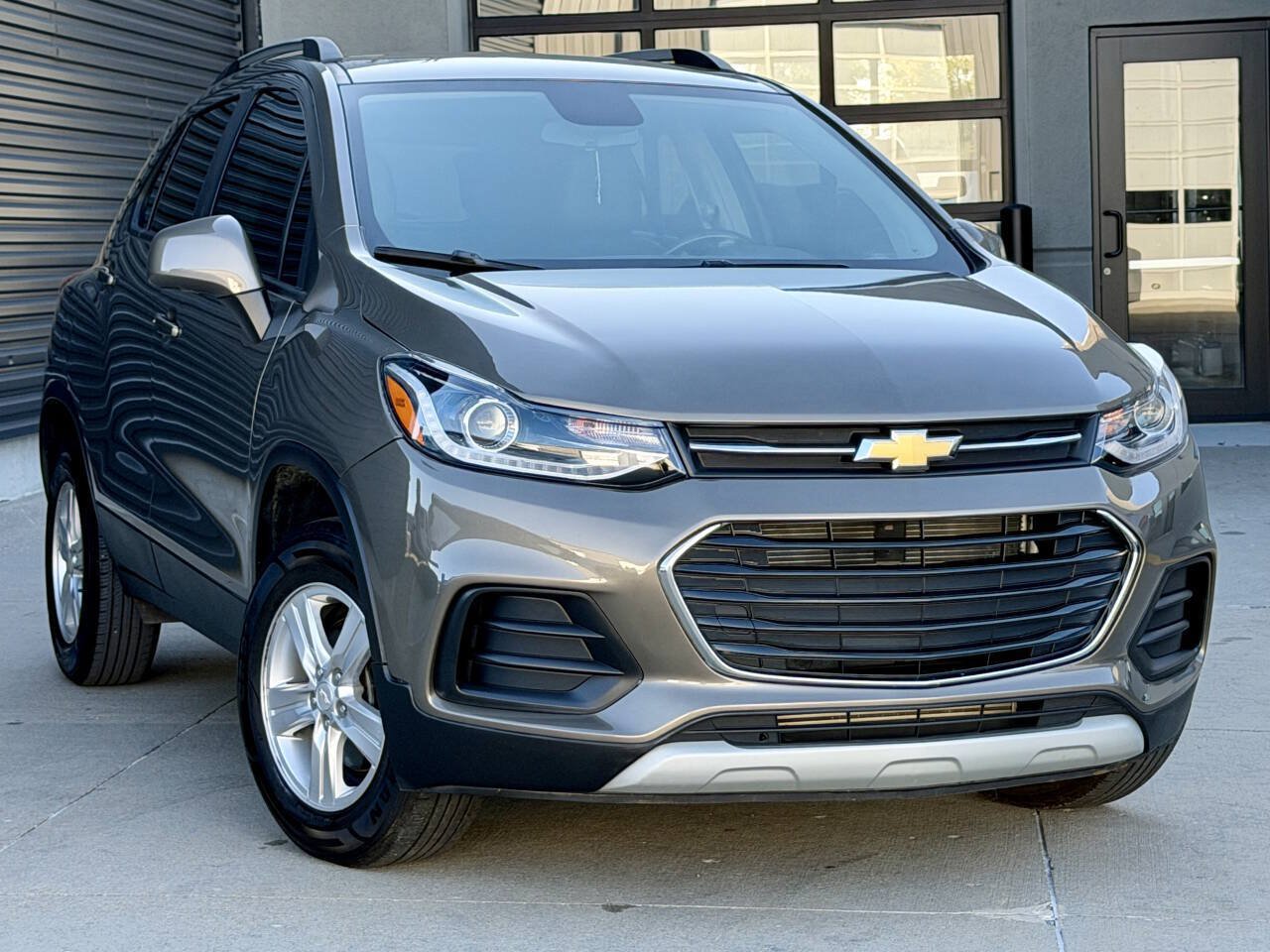 Used 2022 Chevrolet Trax LT w/ Driver Confidence Package AWD/4WD image 5