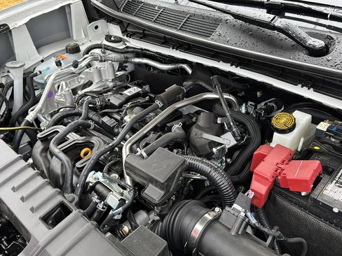 New 2026 Nissan Kicks SV w/ SV Premium Package image 31