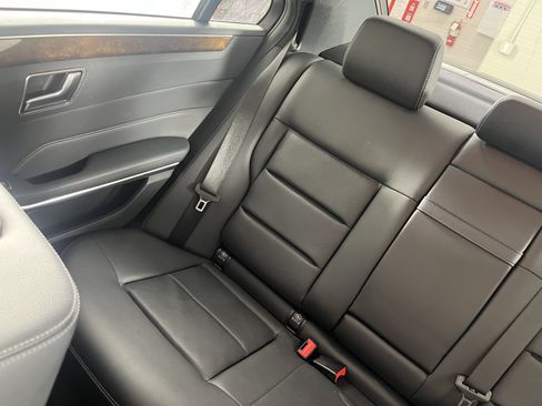 Used 2016 Mercedes-Benz E 350 4MATIC Sedan image 22