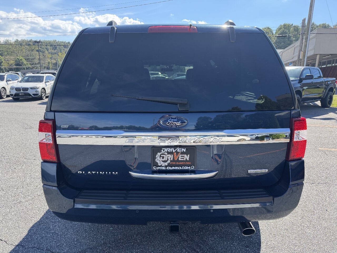 Used 2017 Ford Expedition EL Platinum AWD/4WD image 7
