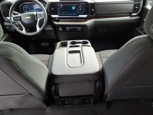 Used 2023 Chevrolet Silverado 1500 LT AWD/4WD image 13