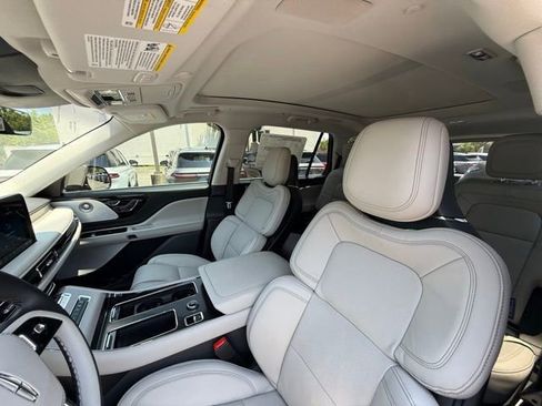 New 2025 Lincoln Aviator Reserve w/ Equipment Group 201A image 12