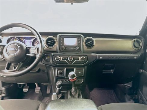 Used 2019 Jeep Wrangler Sport image 21
