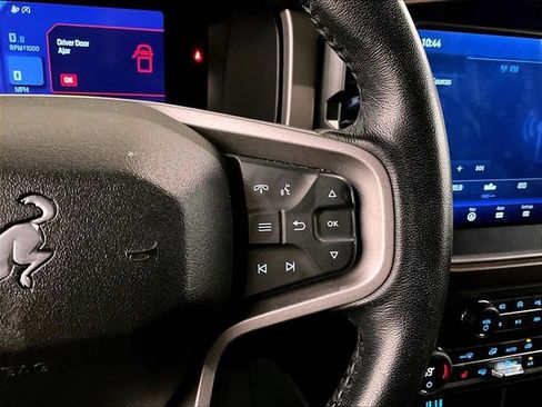 Used 2023 Ford Bronco Outer Banks w/ Sasquatch Package AWD/4WD image 18