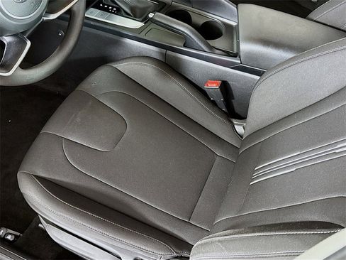 Used 2023 Hyundai Elantra SEL w/ Preferred Accessory Package image 12