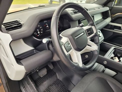 Used 2020 Land Rover Defender 110 SE AWD/4WD image 23