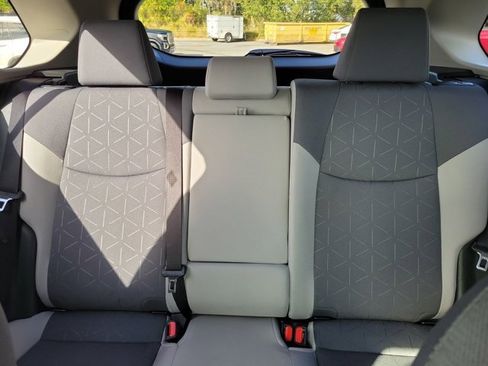 Used 2024 Toyota RAV4 XLE image 5