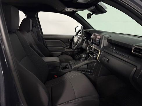 Used 2026 Toyota Tacoma SR image 15