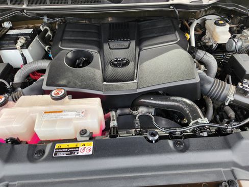 Used 2022 Toyota Tundra Limited image 24