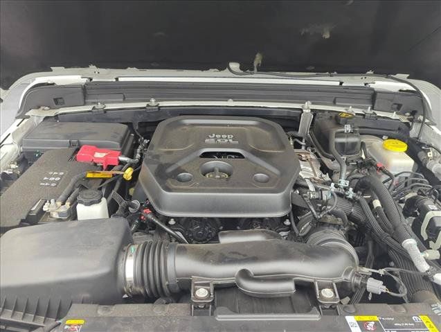 Used 2021 Jeep Wrangler Sport AWD/4WD image 3