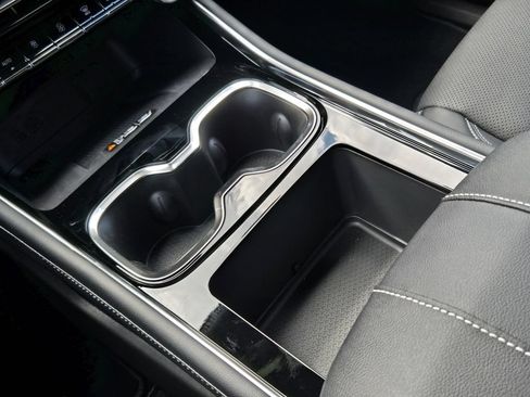 New 2026 Chevrolet Traverse LT w/ Sun and Wheel Package FWD image 21