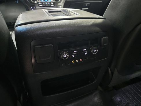 Used 2016 Chevrolet Suburban LTZ AWD/4WD image 39