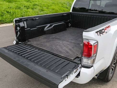 Used 2023 Toyota Tacoma TRD Sport image 16