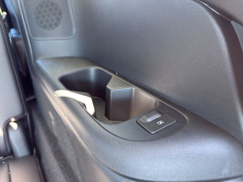 Used 2024 Nissan Pathfinder Platinum w/ Cargo Package image 36