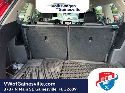 Certified 2024 Volkswagen Atlas SEL Premium R-Line AWD/4WD image 7