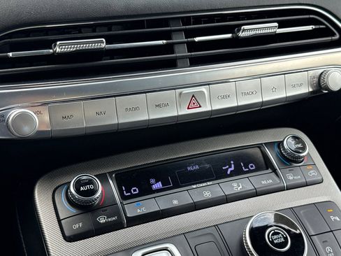 Used 2021 Hyundai Palisade Calligraphy image 22