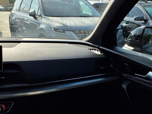 Used 2020 Audi Q5 2.0T Titanium Premium Plus w/ Premium Plus Package image 20