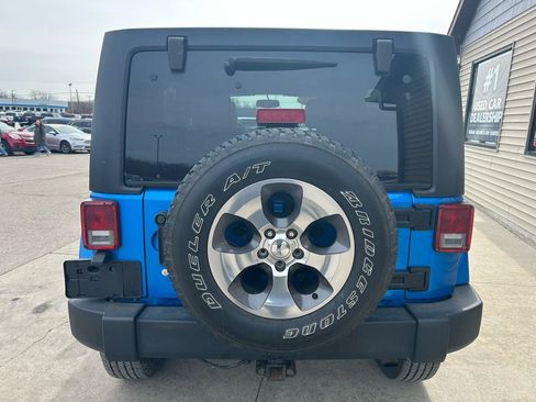 Used 2015 Jeep Wrangler Unlimited Sahara w/ Katzkin Premium Leather Group image 6