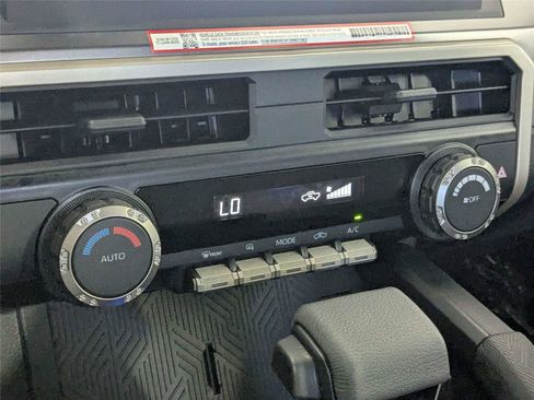 Certified 2025 Toyota Tacoma TRD Sport AWD/4WD image 22