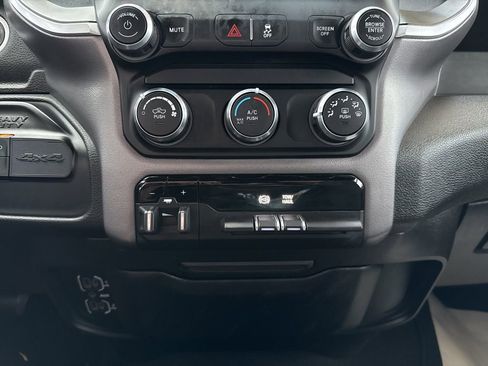 Used 2022 RAM 2500 Big Horn image 17