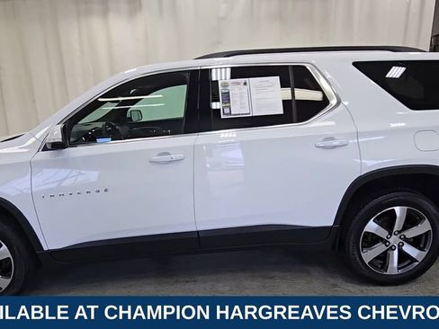 Used 2023 Chevrolet Traverse LT w/ LT Premium Package AWD/4WD image 6
