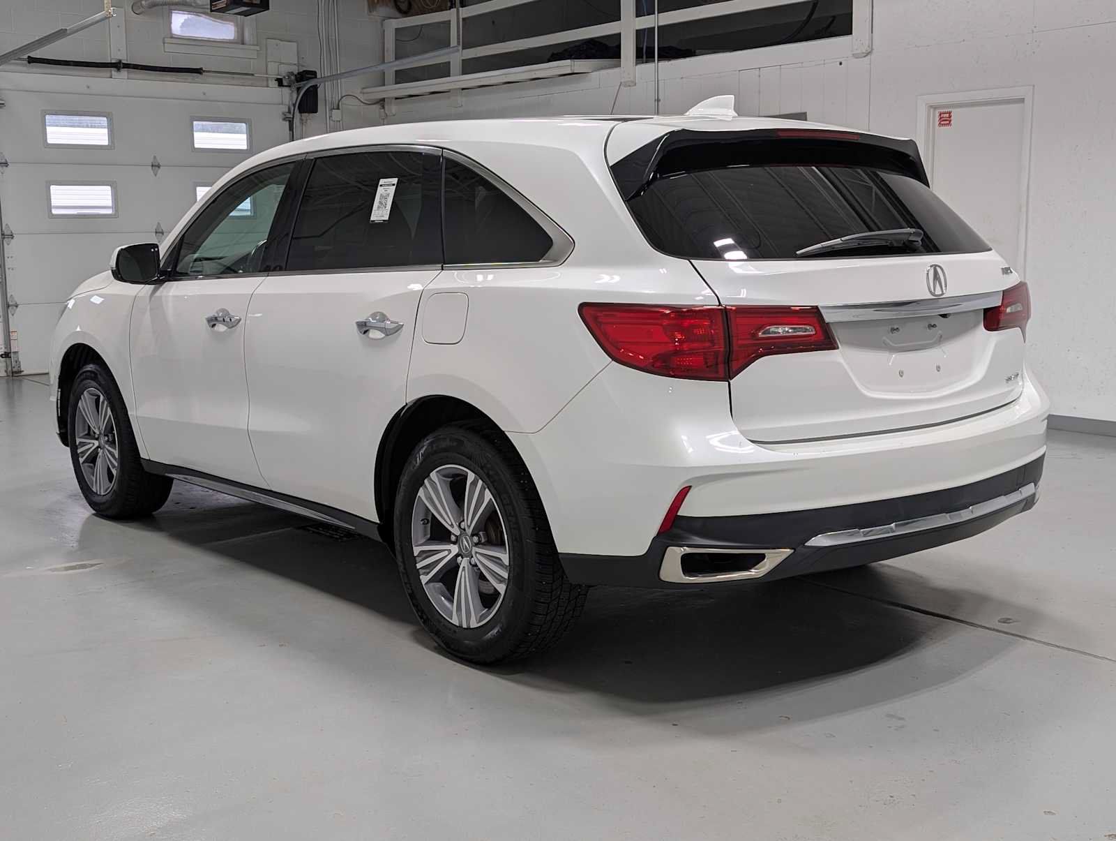 Used 2020 Acura MDX SH-AWD image 10