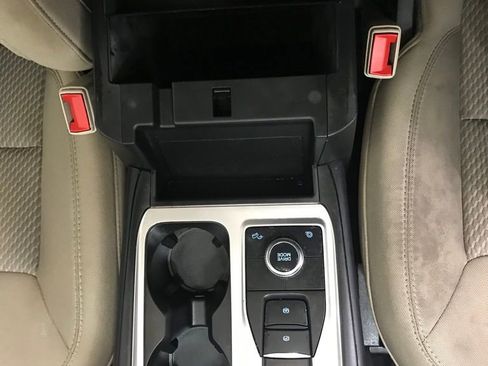 Used 2022 Ford Explorer 4WD image 22