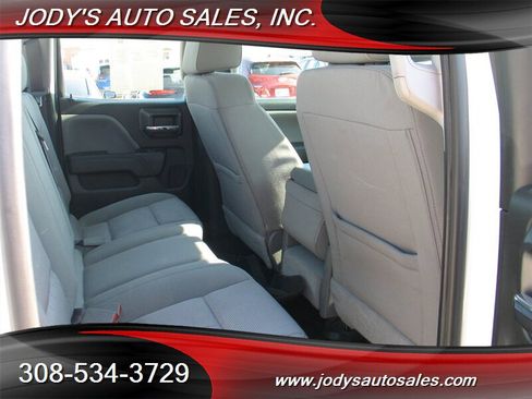 Used 2017 Chevrolet Silverado 2500 W/T image 21