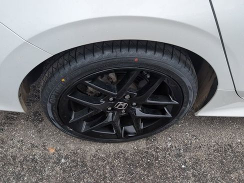 Used 2023 Honda Civic Sport image 10