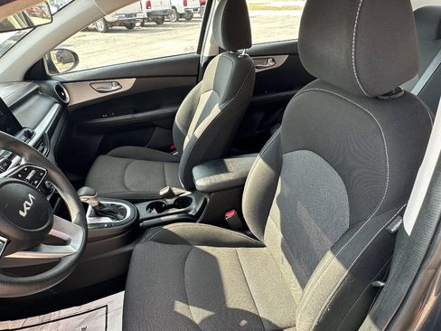 Used 2023 Kia Forte LXS FWD image 10